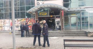 U Novom Travniku plinskim bombama raznesena dva bankomata