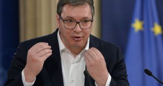 Vučić široke ruke: Podijelit će 100 eura svima u Srbiji od 16 do 30 godina