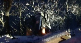 Lančani sudar šest automobila na Bjelašnici, vozilo Gorske službe sletjelo sa ceste
