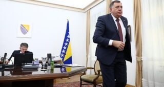 Dodik napustio sjednicu nakon što su Džaferović i Komšić odbili da BiH bude neutralna