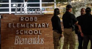 Foto/Masakr u osnovnoj školi u Teksasu: Ubijeno 19 djece i dvoje odraslih