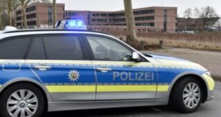 Majka u Njemačkoj osumnjičena za ubistvo, bacila je dvoje djece s balkona