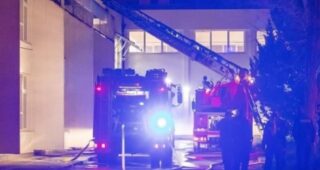 Vatrogasci u Mostaru spasili muškarca, stan izgorio