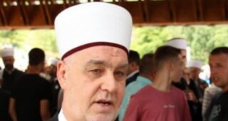Islamska zajednica u BiH: Od Abazovića se očekivalo da osudi počinioce i negatore genocida, a ne da produbljuje bol majki žrtava