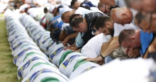 Klanjana dženaza i obavljen ukop 50 žrtava genocida u Srebrenici