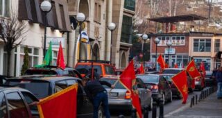 Građani iz crnogorskih gradova krenuli na protest: Stotine vozila na putu prema Podgorici