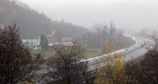 Magla na prijevojima Mlinište i Rostova, vidljivost smanjena na 20 m