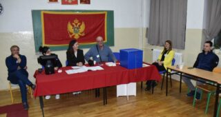 Predsjednički izbori u Crnoj Gori: Zatvorena biračka mjesta
