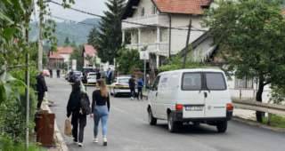 Tragedija u Tuzli: Muškarac se raznio bombom, teško povrijeđena supruga hospitalizirana u UKC-u Tuzla