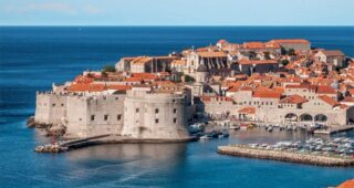 Prevrnulo se više kajaka kod Dubrovnika, traga se za izletnicima